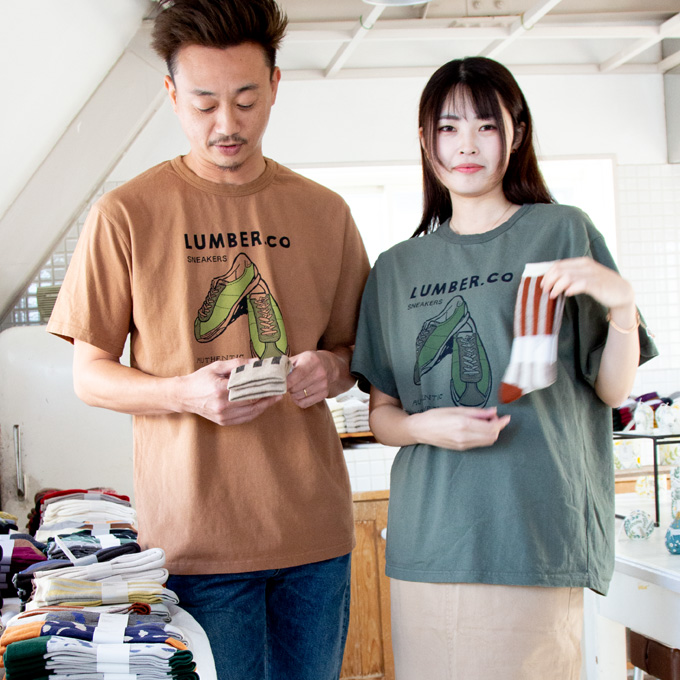 たえたろうです LUMBER / 【LUMBER】SNEAKERS LUMBER.CO T-shirt 251578